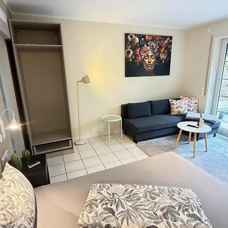 Δωμάτια σε οικογενειακή κατοικία K10 Living *